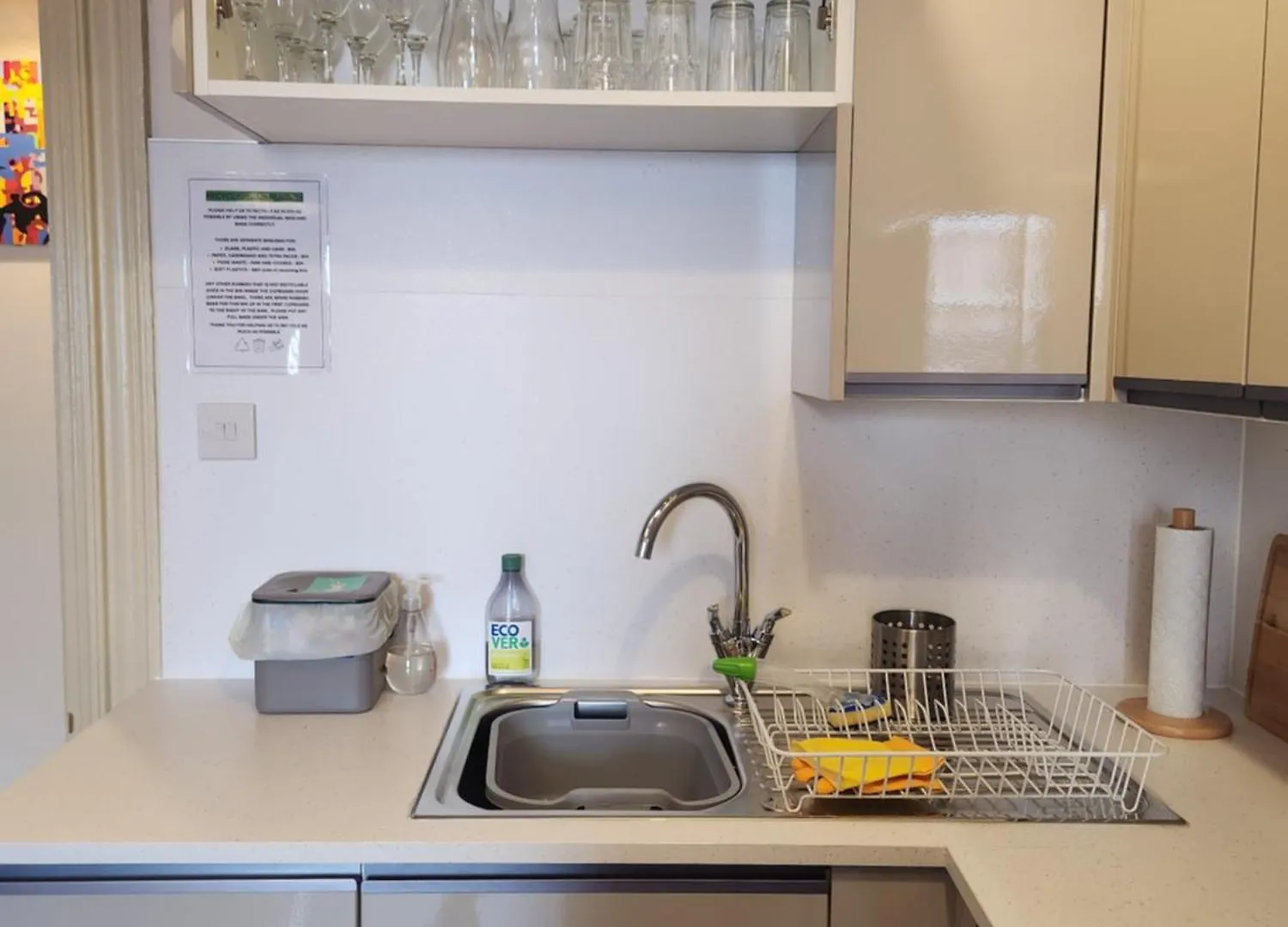 Central Gloucester Self-Catering Flat - A Hidden Gem 0*,