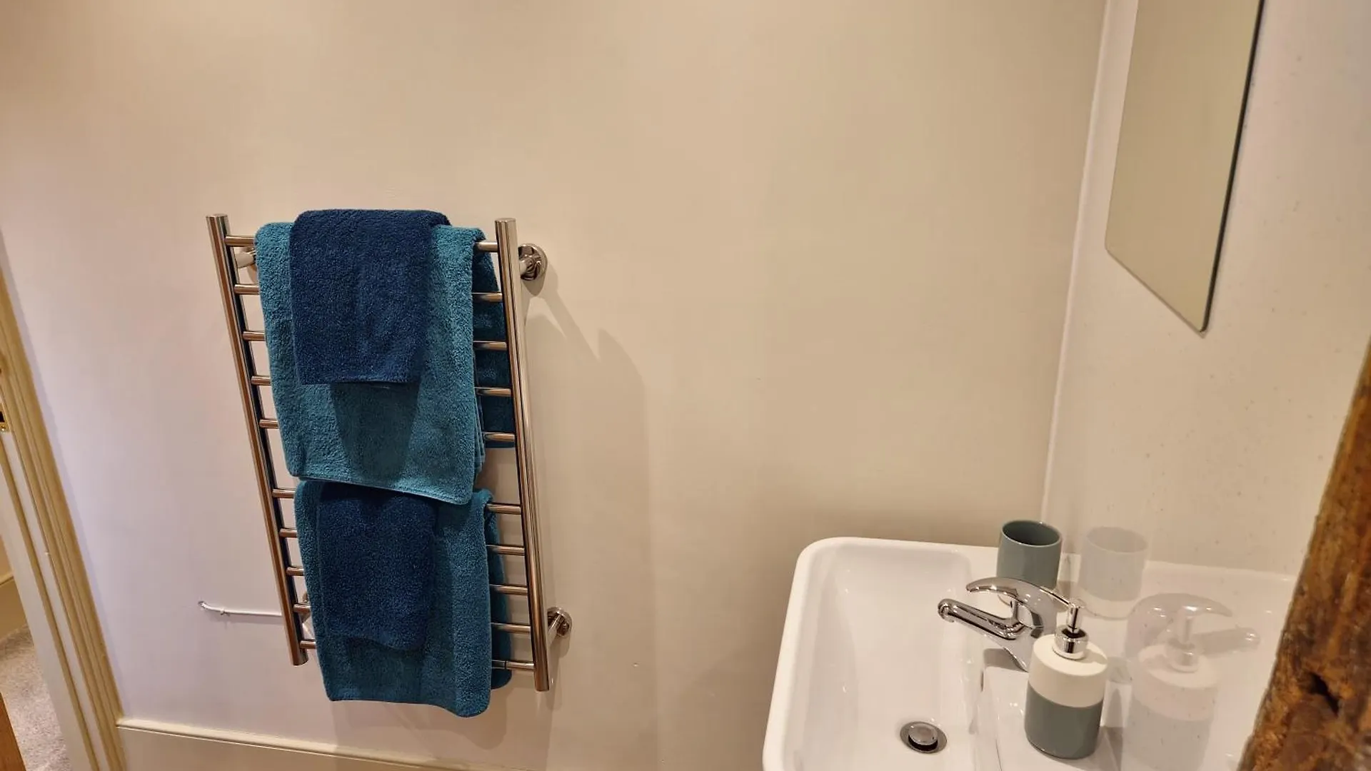 Apartment Central Gloucester Self-Catering Flat - A Hidden Gem