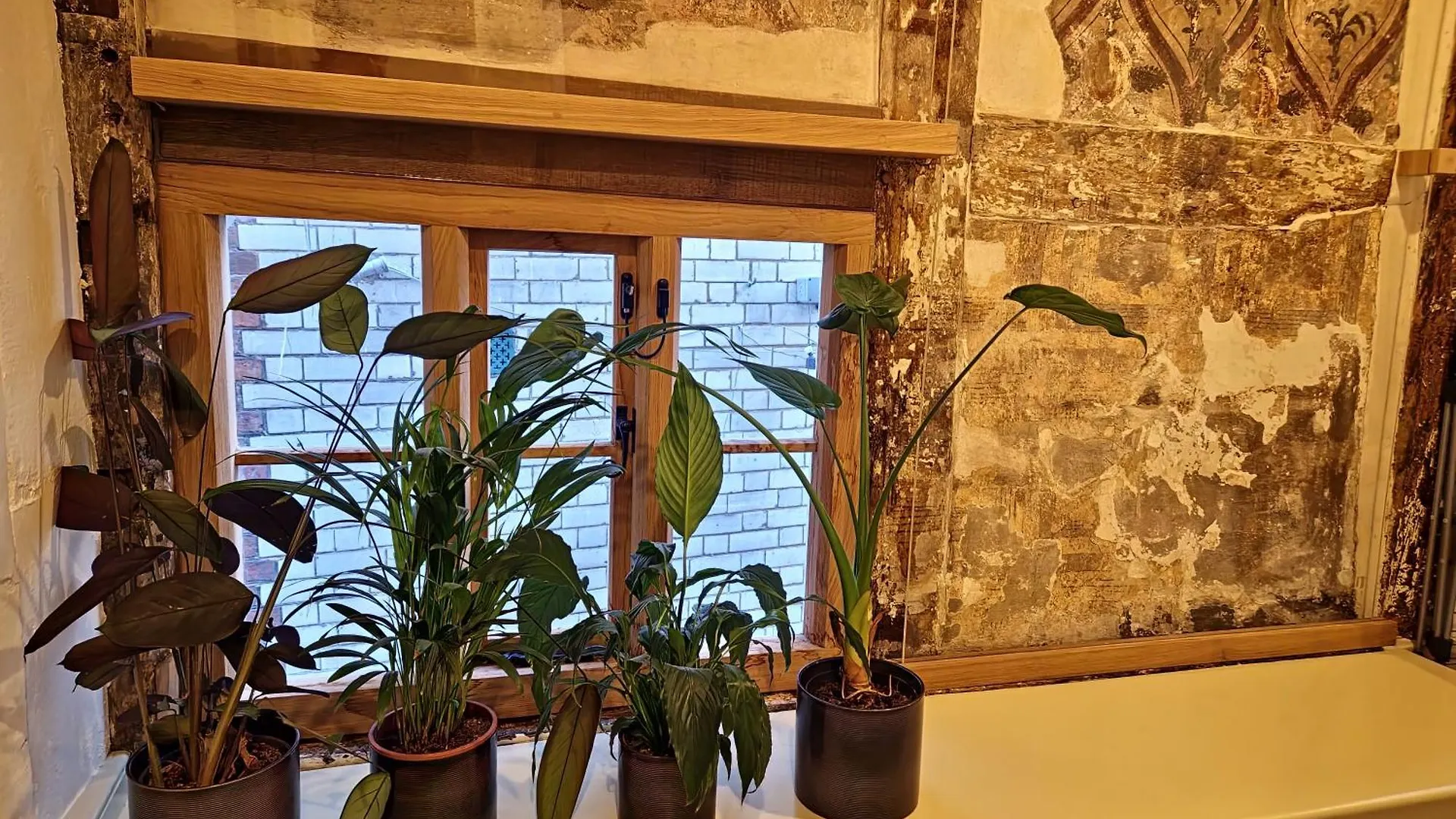 Central Gloucester Self-Catering Flat - A Hidden Gem Apartment