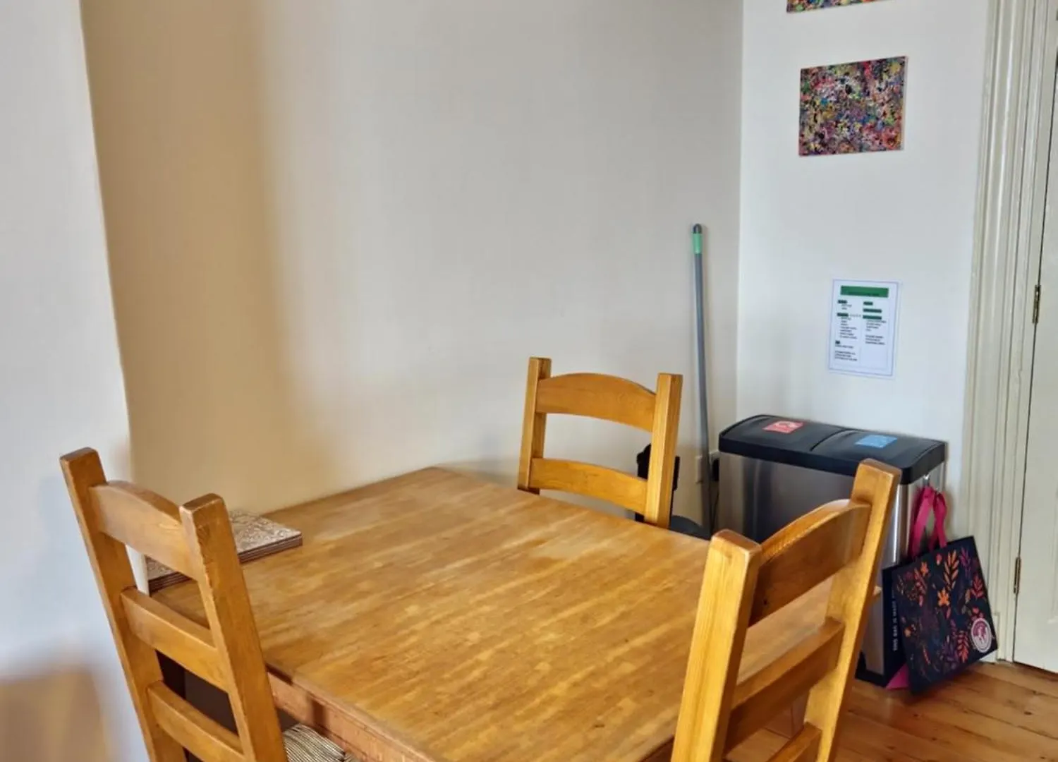 Central Gloucester Self-Catering Flat - A Hidden Gem 0*,